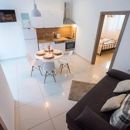 Апартаменты Apartman M&S 1 Kali, Otok Ugljan Экстерьер фото