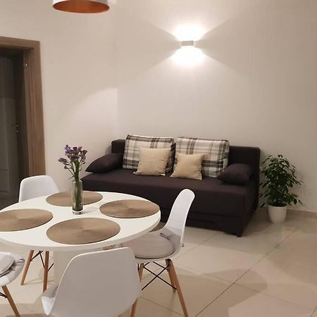 Апартаменты Apartman M&S 1 Kali, Otok Ugljan Экстерьер фото