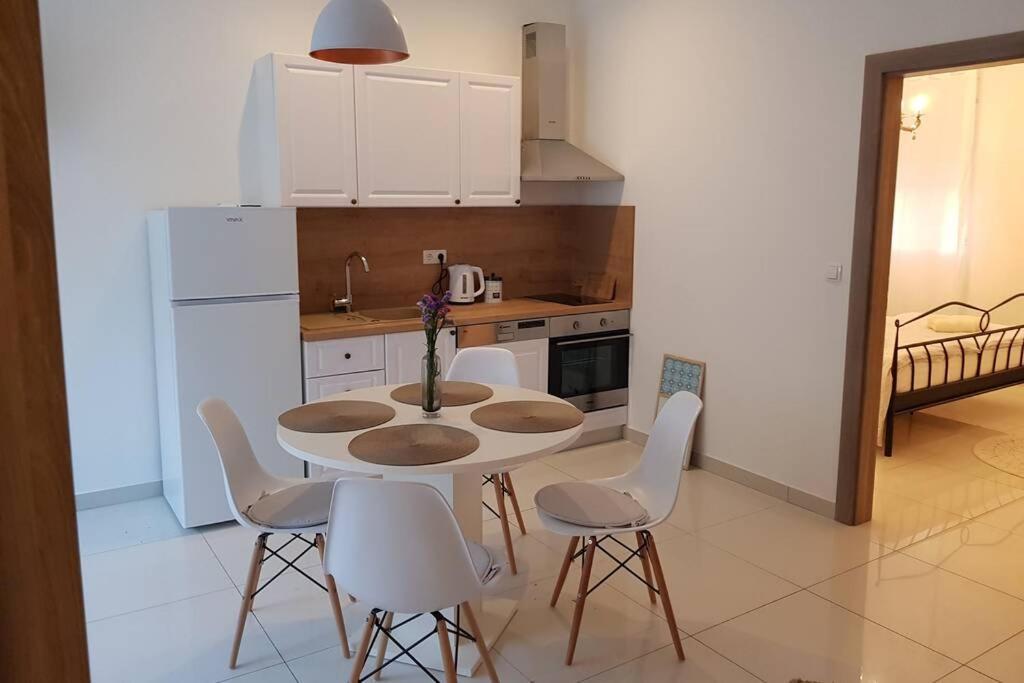 Апартаменты Apartman M&S 1 Kali, Otok Ugljan Экстерьер фото